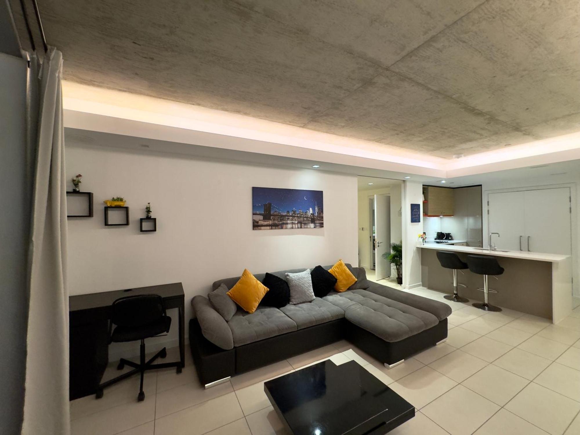 Excel Cosy With Balcony & River View Close To O2 Arena, Cable Car, City Hall Apartment London