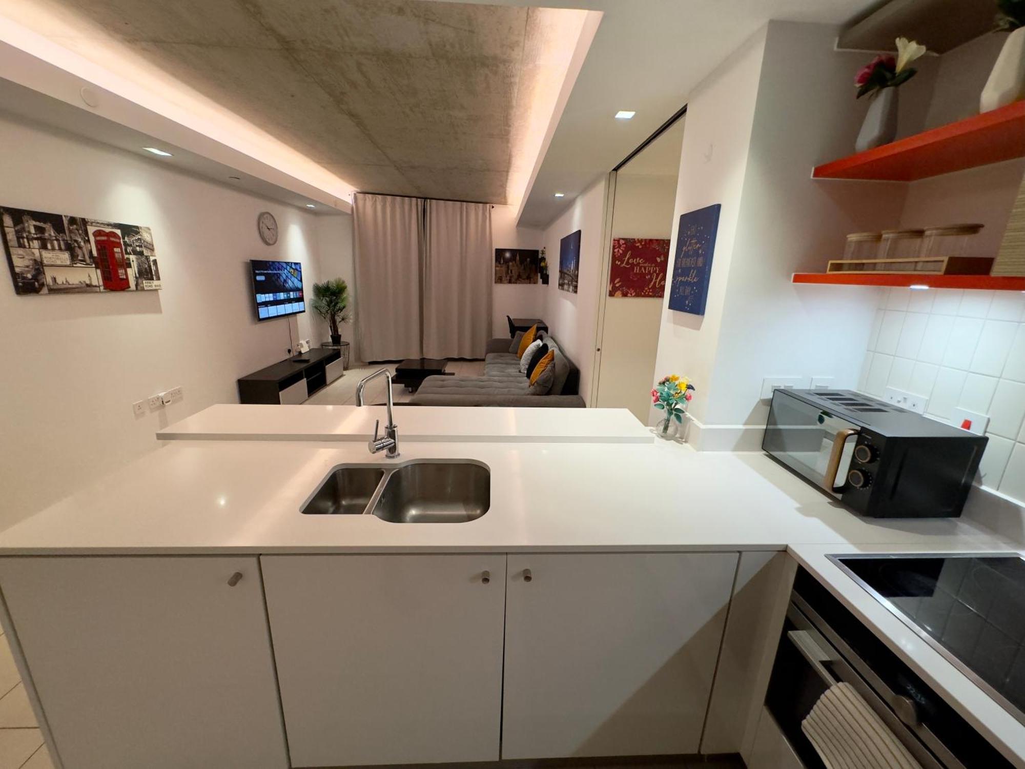 Excel Cosy With Balcony & River View Close To O2 Arena, Cable Car, Hall Apartament *
